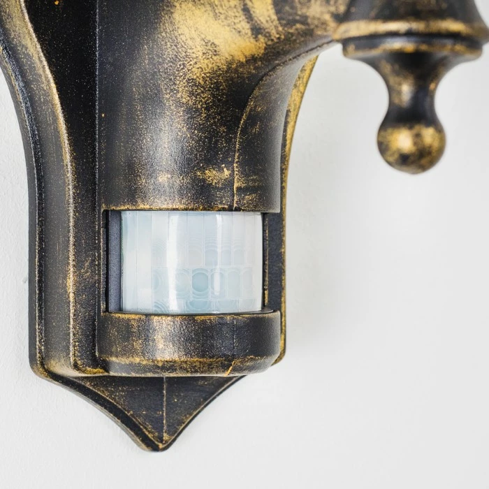 Hofstein Außenwandleuchte Ribadeo Schwarz-Gold, 1-flammig, Bewegungsmelder 11 Hofstein Außenwandleuchte Ribadeo Schwarz-Gold, 1-flammig, Bewegungsmelder – Bild 11