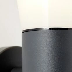 Brilliant Leuchten Brilliant Cliffi Außenwandleuchte Anthrazit, 1-flammig, Bewegungsmelder 8 Brilliant Leuchten Brilliant Cliffi Außenwandleuchte Anthrazit, 1-flammig, Bewegungsmelder -Außenleuchten Verkäufe brilliant cliffi aussenwandleuchte 96476 63 3