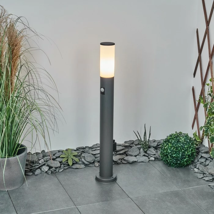 Hofstein Caserta Wegeleuchte Anthrazit, 1-flammig, Bewegungsmelder 7 Hofstein Caserta Wegeleuchte Anthrazit, 1-flammig, Bewegungsmelder – Bild 7