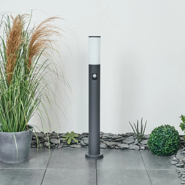 Hofstein Caserta Wegeleuchte Anthrazit, 1-flammig, Bewegungsmelder 2 Hofstein Caserta Wegeleuchte Anthrazit, 1-flammig, Bewegungsmelder – Bild 2