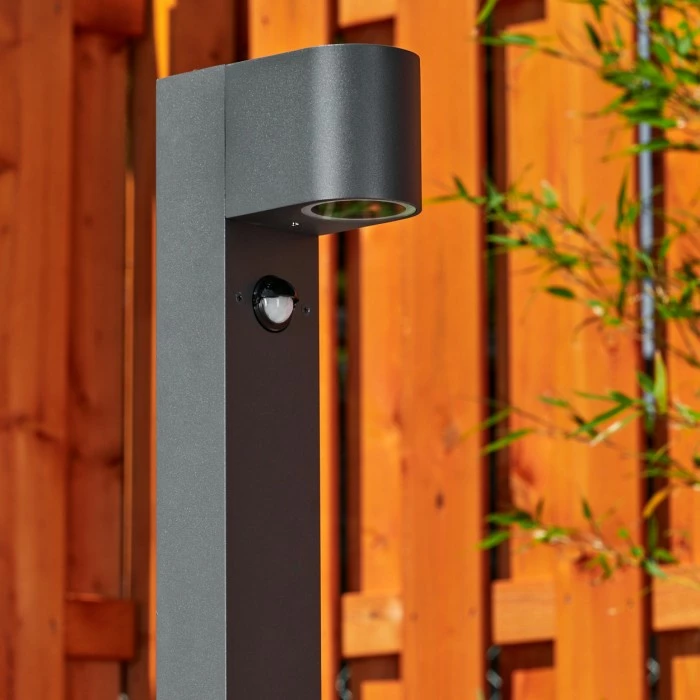 Hofstein Kingstown Wegeleuchte Anthrazit, 1-flammig, Bewegungsmelder 2 Hofstein Kingstown Wegeleuchte Anthrazit, 1-flammig, Bewegungsmelder – Bild 2