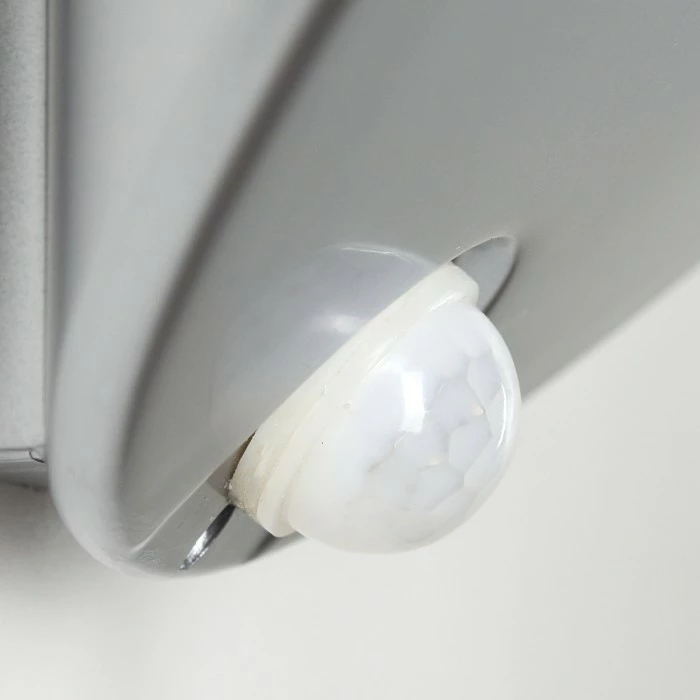 Hofstein Lesum Solar-Außenwandleuchte LED Silber, 1-flammig, Bewegungsmelder 7 Hofstein Lesum Solar-Außenwandleuchte LED Silber, 1-flammig, Bewegungsmelder – Bild 7