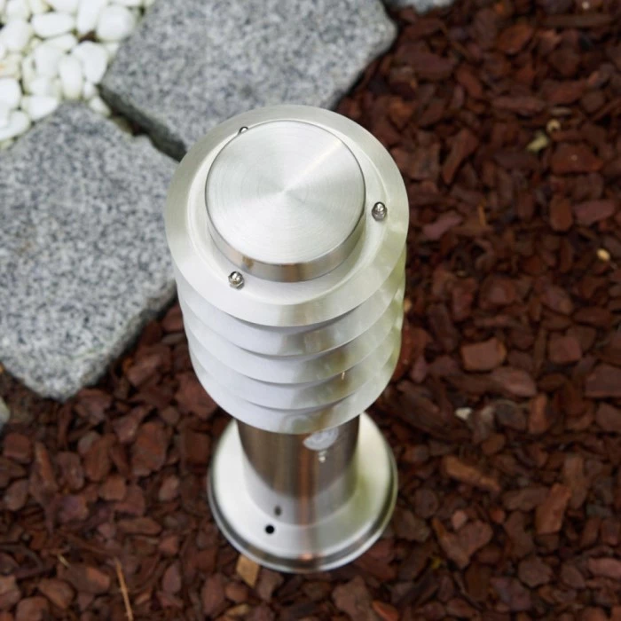 Hofstein Tunes Sockelleuchte Edelstahl, 1-flammig, Bewegungsmelder 5 Hofstein Tunes Sockelleuchte Edelstahl, 1-flammig, Bewegungsmelder – Bild 5