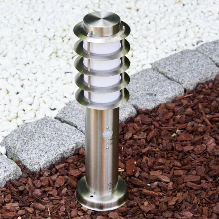 Hofstein Tunes Sockelleuchte Edelstahl, 1-flammig, Bewegungsmelder 9 Hofstein Tunes Sockelleuchte Edelstahl, 1-flammig, Bewegungsmelder – Bild 9