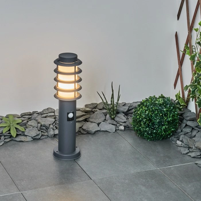 Hofstein Tunes Sockelleuchte Anthrazit, 1-flammig, Bewegungsmelder 9 Hofstein Tunes Sockelleuchte Anthrazit, 1-flammig, Bewegungsmelder – Bild 9