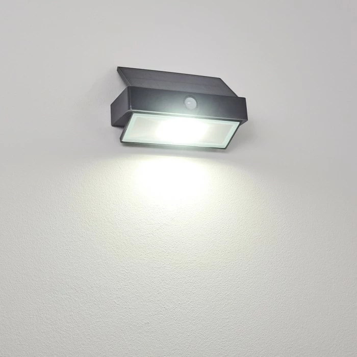 Hofstein Wiborg Solar-Außenwandleuchte LED Anthrazit, 1-flammig, Bewegungsmelder 12 Hofstein Wiborg Solar-Außenwandleuchte LED Anthrazit, 1-flammig, Bewegungsmelder – Bild 12